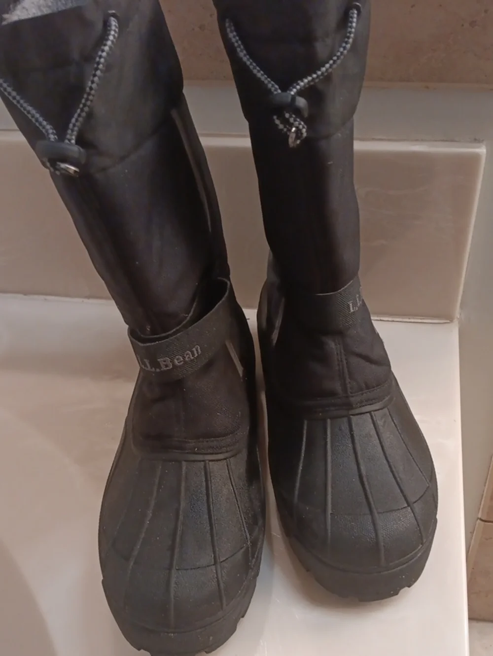 L.L. Bean Kids Size 7 Black Insulated Winter Boots
